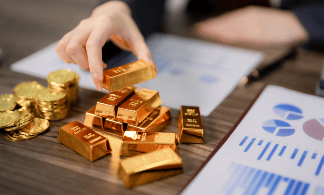 Чи вигідно купувати золото в банках і на що звернути увагу